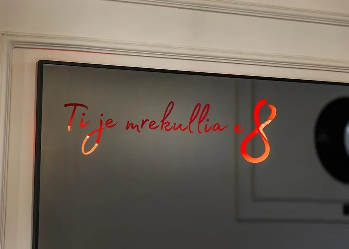 Miracle No 8 Duplex By Pikhost ティラナ