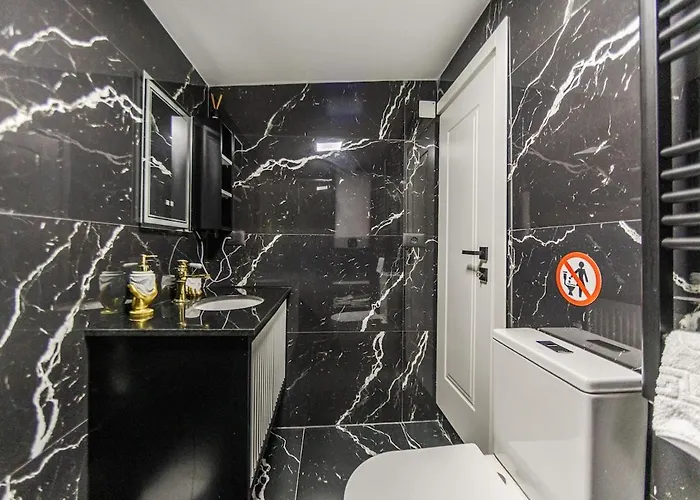 Miracle No 8 Duplex By Pikhost * ティラナ