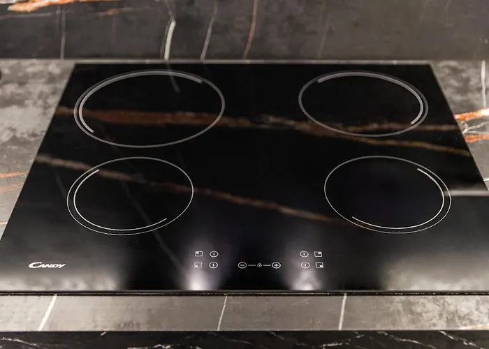 Miracle No 8 Duplex By Pikhost טיראנה